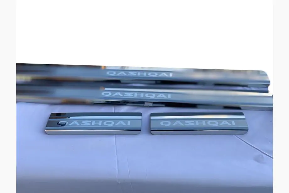 Nissan Qashqai 2014–2021 Nataniko RVS dorpellijsten (set van 4) Image