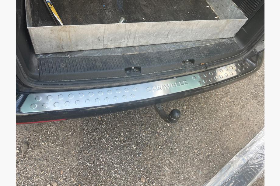 Volkswagen T5 2010–2015 Rechte achterbumper beschermlijst (Omsa, RVS) Caravelle Foto 3