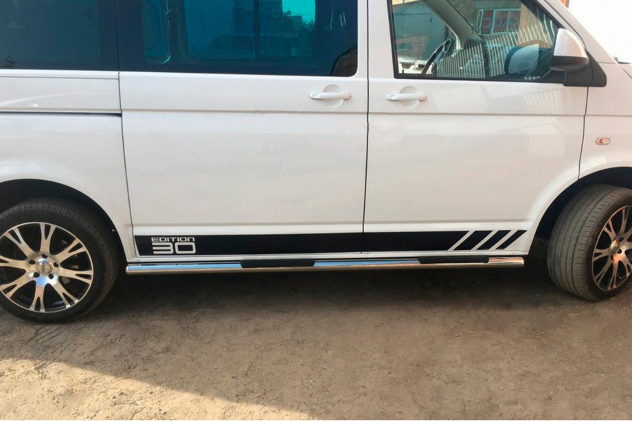 Volkswagen T5 Caravelle 2004–2010 Sidebars (set van 2, RVS) 60 mm, korte wielbasis Foto 10