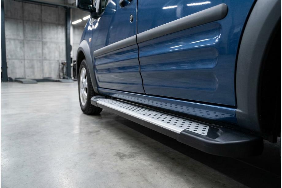 Ford Connect 2010–2013 Side steps X5-type (set van 2, aluminium) Image