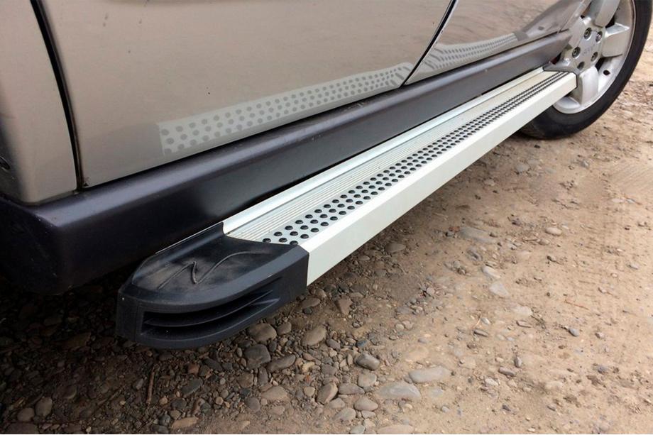 Jeep Grand Cherokee WK 2004–2010 Zijtreden Maya V2 (set van 2, aluminium) Image