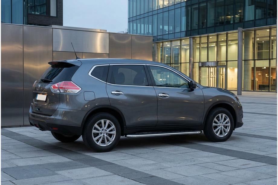 Nissan X-trail T32/Rogue 2014–2021 Maydos V1 side steps (set van 2, aluminium/RVS) Image