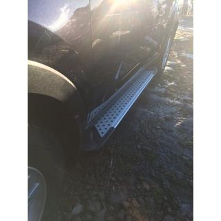 Zijsteps Allmond Grey (2 stuks, aluminium) Kia Sportage 2010–2015 foto 3