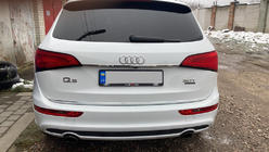 Audi Q5 2008–2017 Chromen sierlijst boven de kentekenplaat (RVS) foto 2