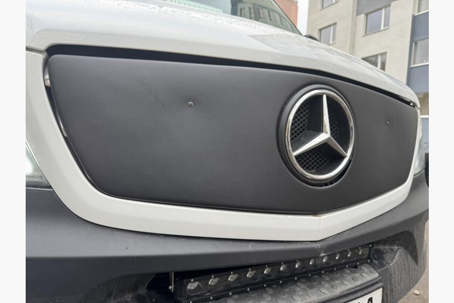 Mercedes Sprinter W906 2006–2018 Winterafdekking voor grille V1 (2013↗) Glanz Foto 2