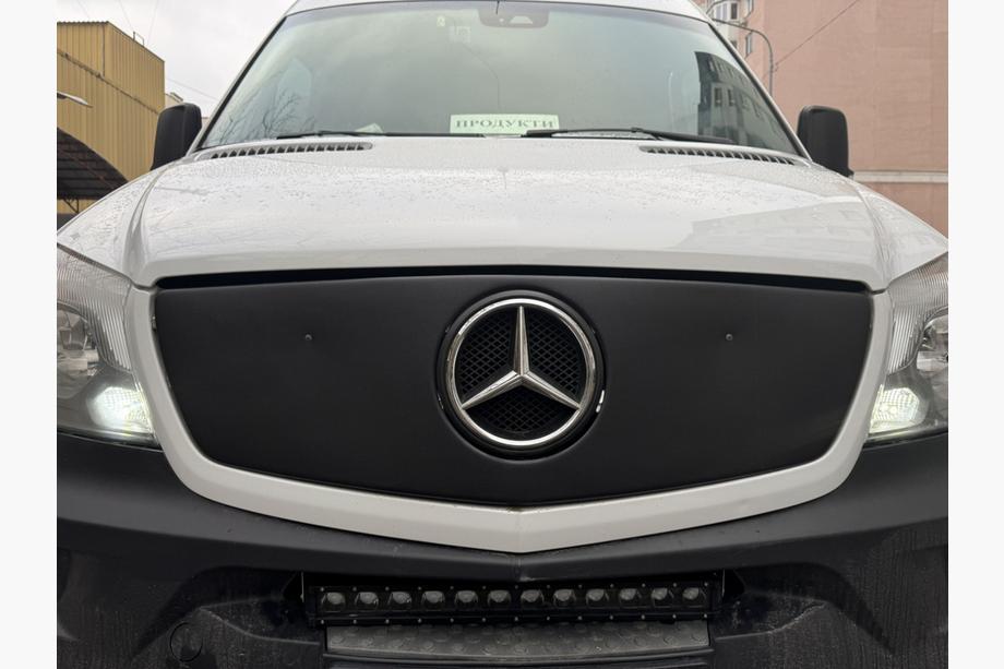 Mercedes Sprinter W906 2006–2018 Winterafdekking voor grille V1 (2013↗) Glanz Foto 4