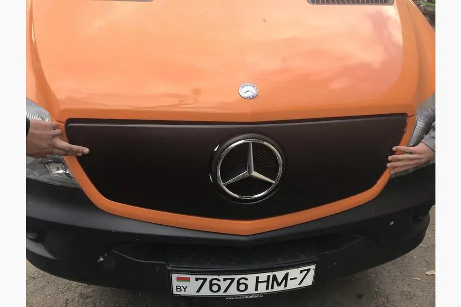 Mercedes Sprinter W906 2006–2018 Winterafdekking voor grille V1 (2013↗) Foto 6