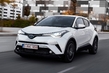 Review van de hybride crossover Toyota C-HR foto 3