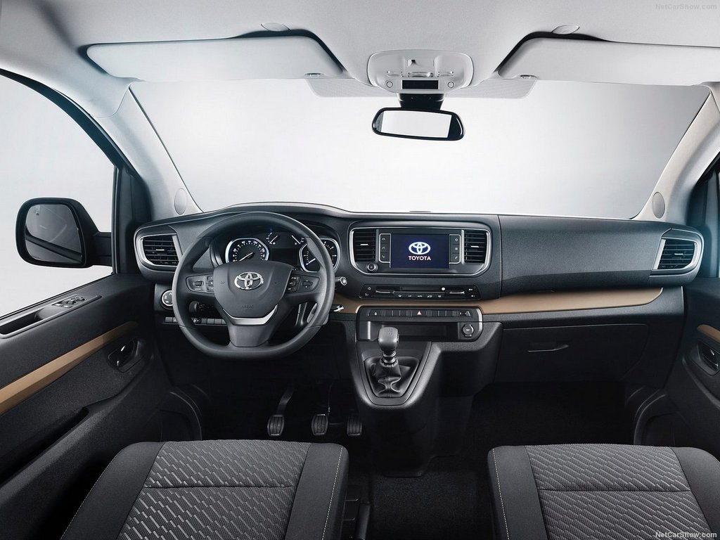 Review van de Toyota Hiace minibus