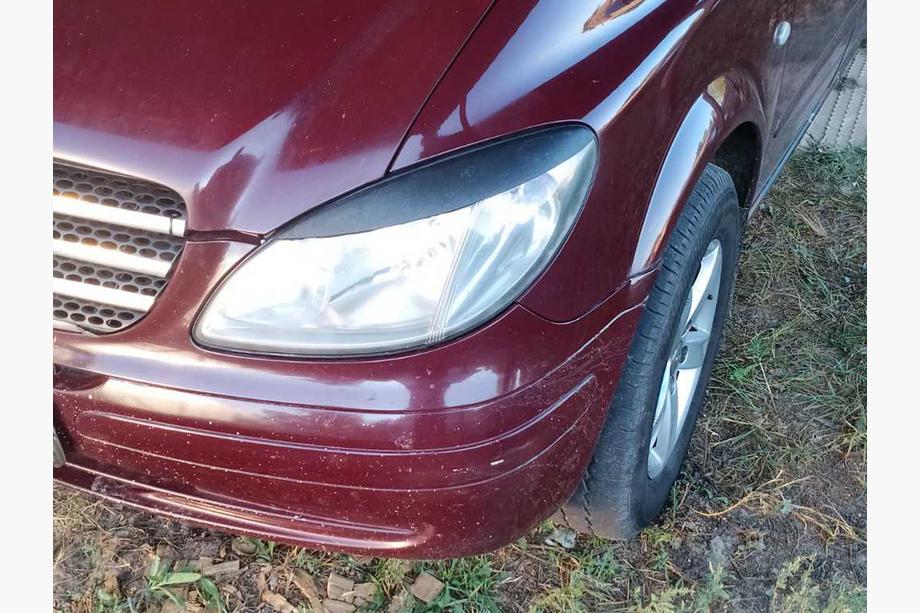 Mercedes Vito W639 2004–2014 Rechte koplampwimpers (2004-2010, 2 stuks, kunststof) Foto 2