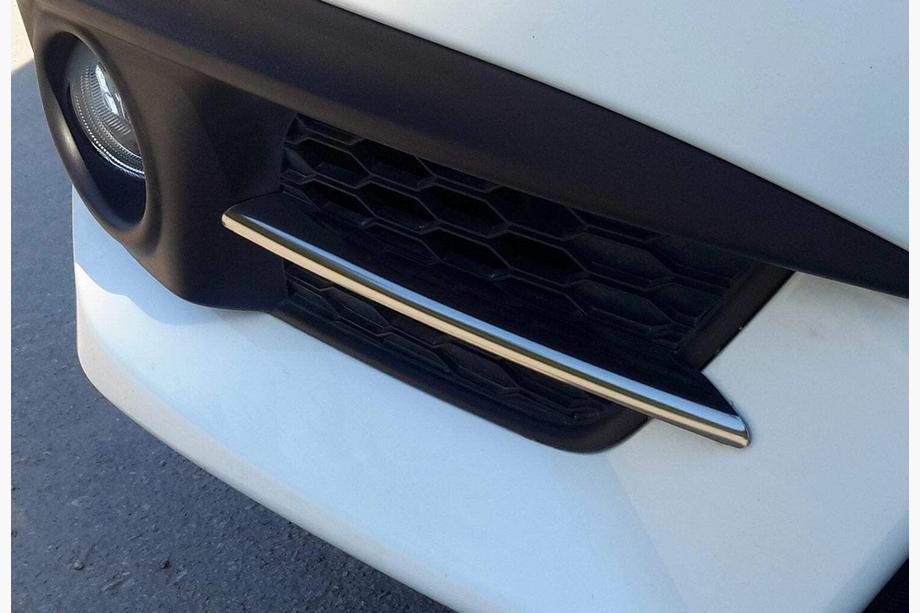 Honda Civic Sedan X 2016–2021 OmsaLine mistlamp sierlijsten (2 stuks, RVS) Foto 1