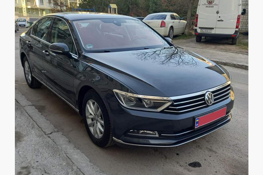 Volkswagen Passat B8 2015–2023 RVS koplamp sierlijsten en strip (set 3-delig) Foto 4