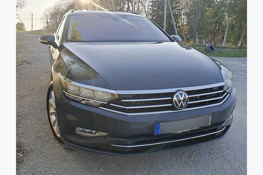 Volkswagen Passat B8 2015–2023 RVS koplamp sierlijsten en strip (set 3-delig) Foto 10