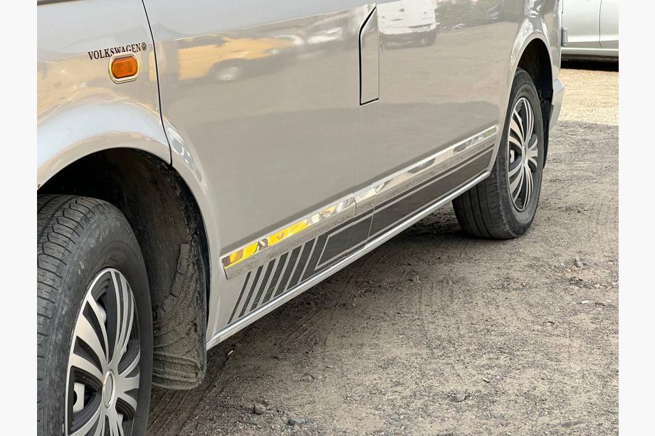 Volkswagen T6 2015–2024 Deurstrips (RVS, chroom) 1 deur, korte versie, OmsaLine - Italiaans roestvrij staal Foto 12