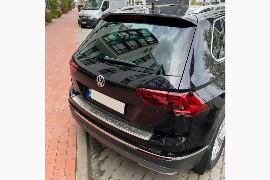 Volkswagen Tiguan 2016–2023 Achterbumper beschermlijst (OmsaLine, RVS) Image