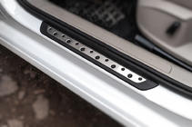 Volkswagen Golf 7/E-Golf 2012–2020 Drempelbeschermers Flexill Dotline (4 stuks, RVS) foto 1
