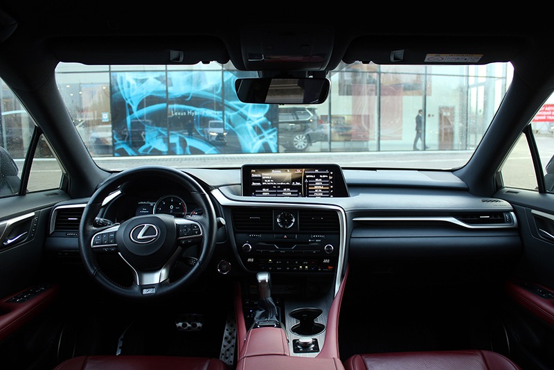Test van de Lexus RX F Sport crossover