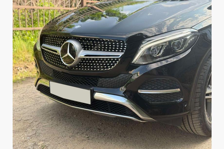Mercedes GLE/ML-klasse W166 2011–2018 Diamond tuninggrille (GLE) Foto 4