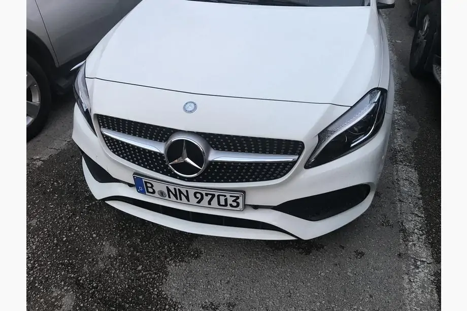 Mercedes C-klasse W205 2014–2021 Voorgrille Diamond Silver (voor Avantgarde/AMG-Line/C43 AMG) Foto 8