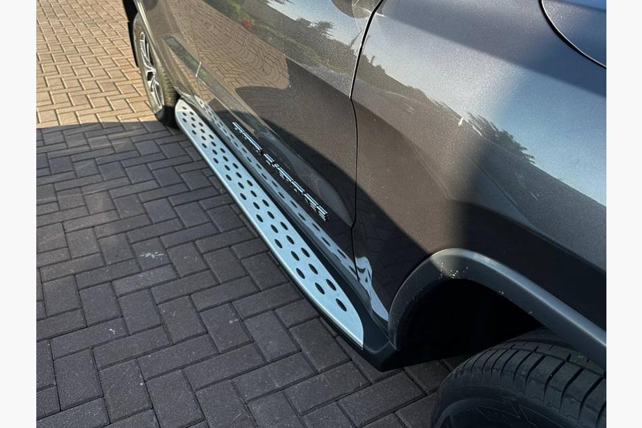 Jeep Grand Cherokee WK2 2010–2021 Originele side steps (2 stuks) Image