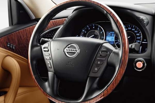 Review van de vernieuwde Nissan Patrol SUV Foto 4