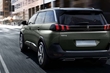 Franse stijl in de Peugeot 5008 crossover uit 2017 foto 2