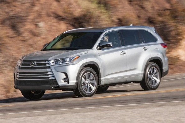 Toyota Highlander 2017 modeljaar: review