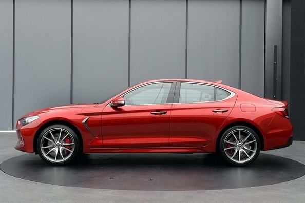 Koreanen presenteren de grootste concurrent van de BMW 3-Series