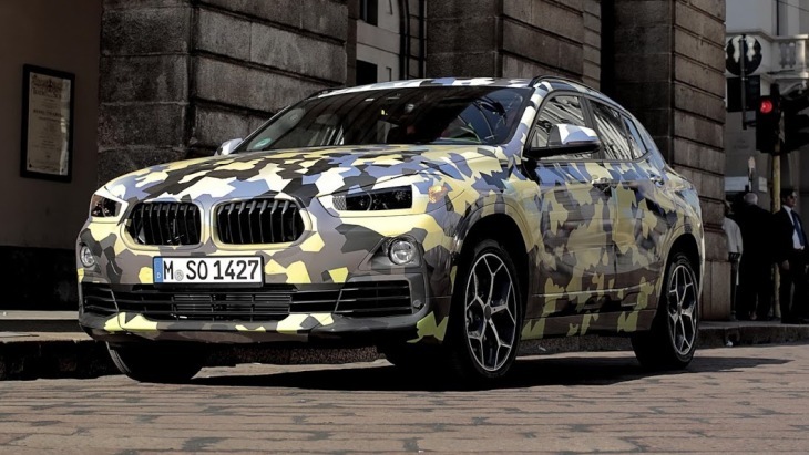 In Milaan is de nieuwe cross-coupé BMW X2 onthuld