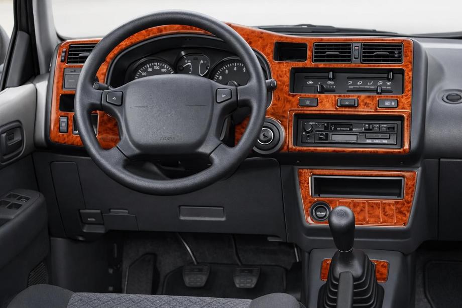 Toyota Rav 4 1996–2001 Dashboard sierlijsten Aluminium Image