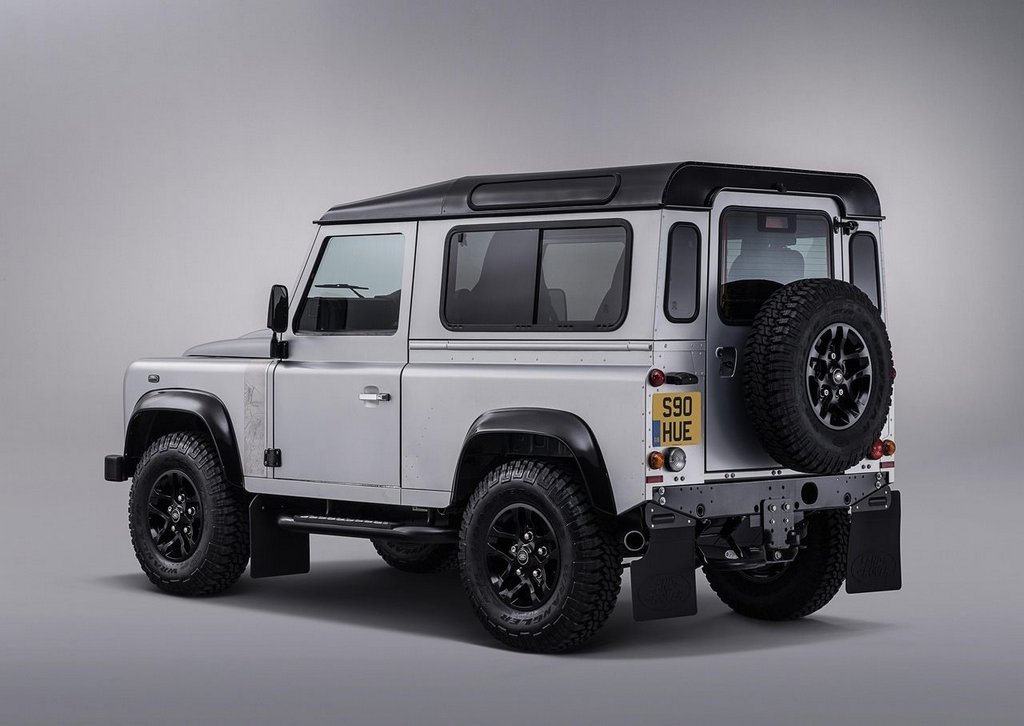 Nieuwe Land Rover Defender krijgt een elektrische versie