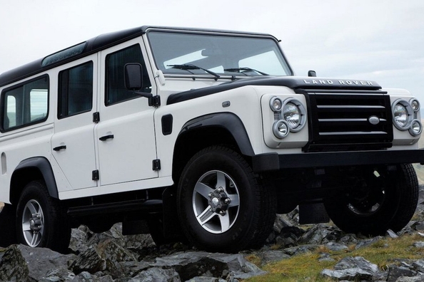 Nieuwe Land Rover Defender krijgt een elektrische versie