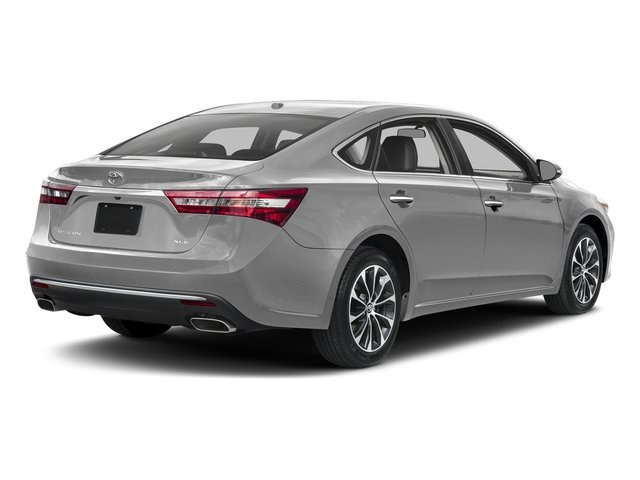 Review van de vlaggenschip-sedan Toyota Avalon
