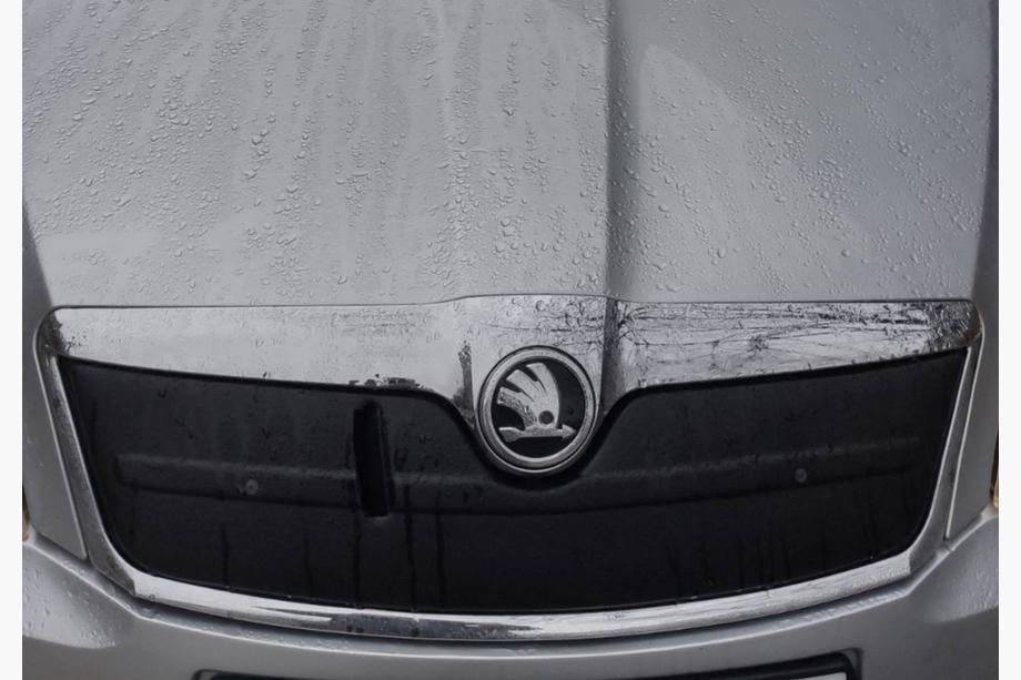 Skoda Octavia II A5 2010–2013 Winterafdekking voor grille (bovenste) Mat Foto 2