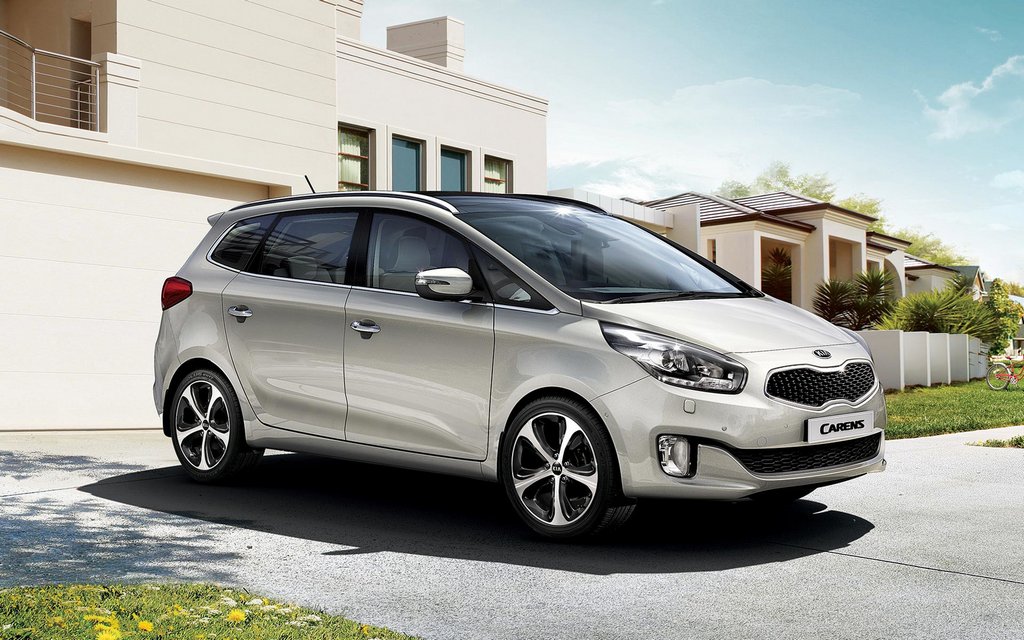 Test van de compacte MPV KIA Carens