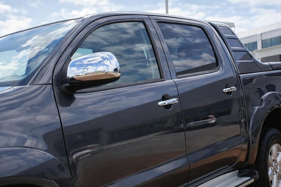 Toyota Hilux 2006–2015 RVS spiegelkappen (set van 2) ABS-kunststof Image