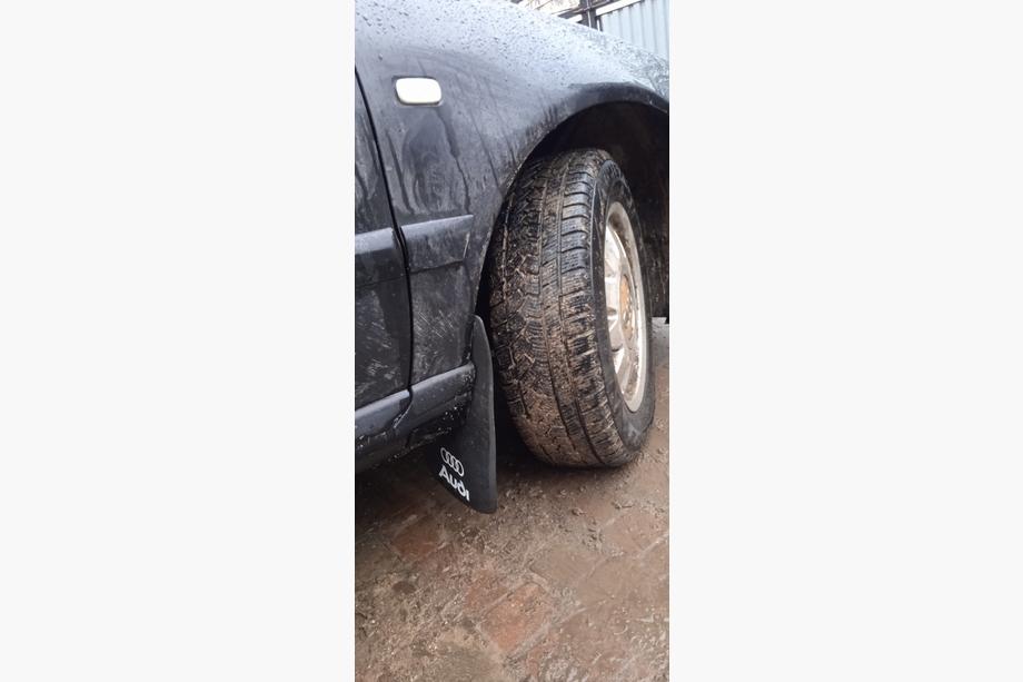 Audi A4 B5 1994–2001 Set spatlappen (2 stuks) Foto 3