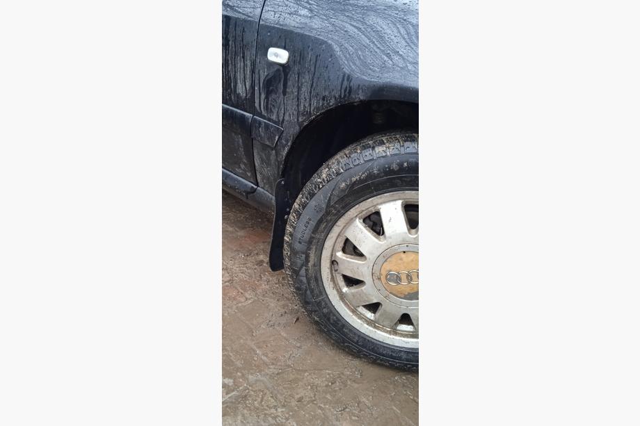 Audi A4 B5 1994–2001 Set spatlappen (2 stuks) Foto 4