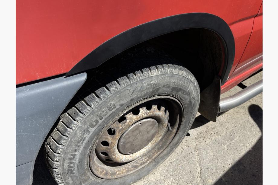 Mercedes Vito W638 1996–2003 Wielkastverbreders (set van 4, zwart) ABS-kunststof Foto 3