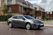 Review van de populaire sedan Toyota Corolla foto 3