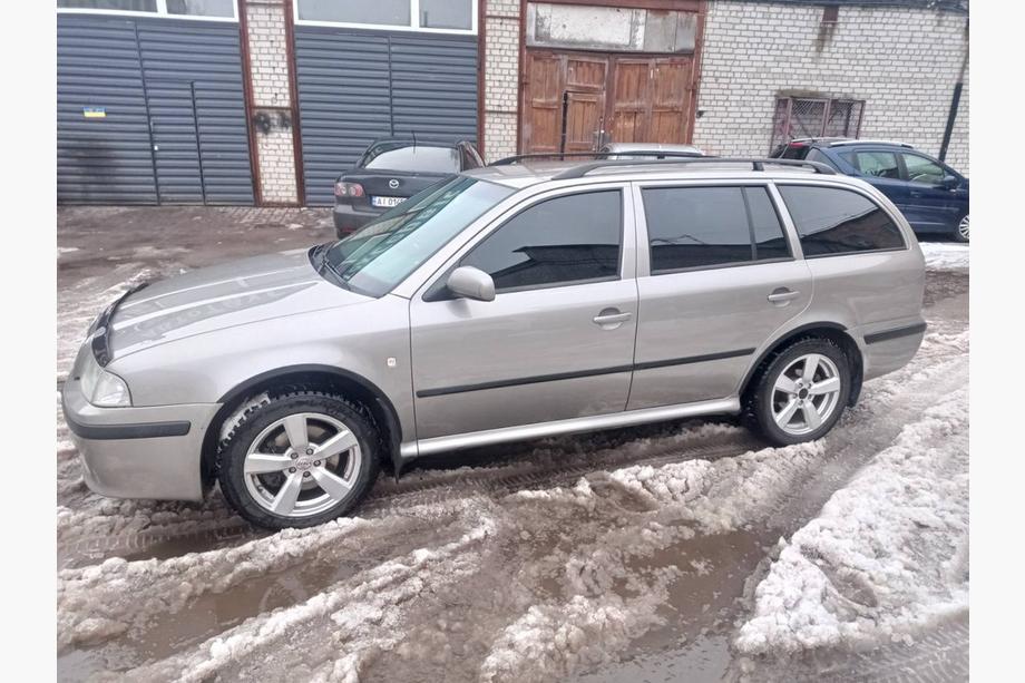 Skoda Octavia I Tour A4 1996–2010 Wielkastverbreders (set van 4, zwart) ABS-kunststof Foto 6