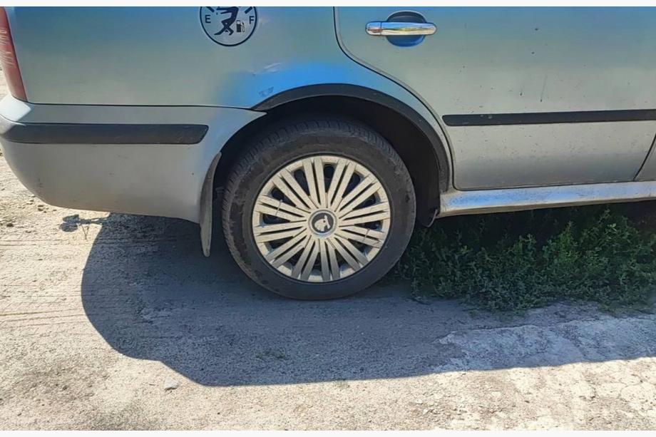 Skoda Octavia I Tour A4 1996–2010 Wielkastverbreders (set van 4, zwart) ABS-kunststof Foto 4