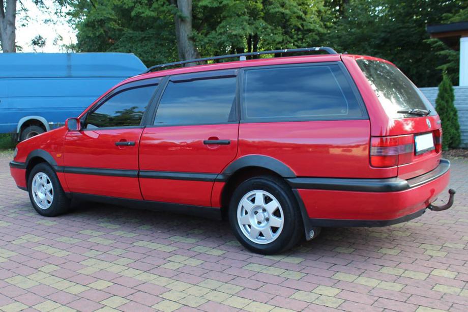 Volkswagen Passat B4 1993–1996 Wielkastverbreders (set van 4, zwart) Foto 7