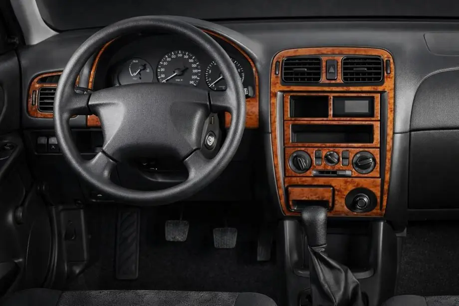 Mazda 626 1979–2002 Dashboard sierlijsten Image