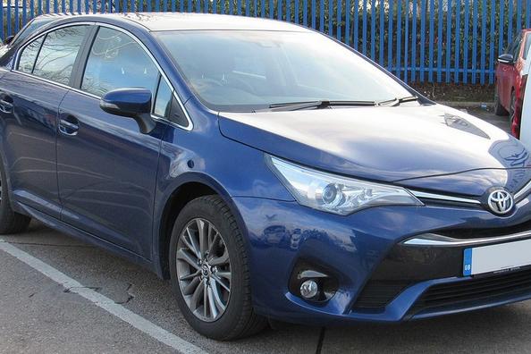 Review van de vernieuwde Toyota Avensis sedan