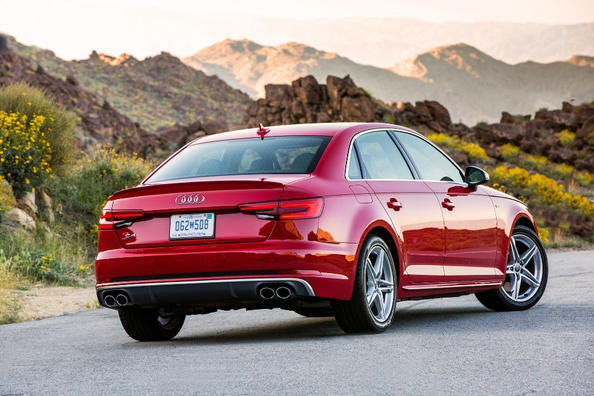 Review van de ‘opgeladen’ sedan Audi S4 Foto 2