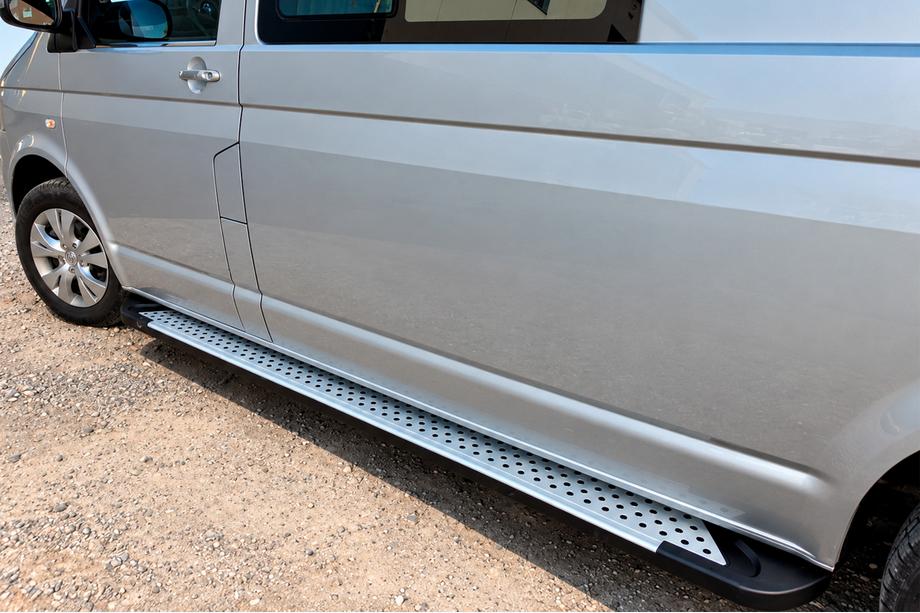 Volkswagen T5 2010–2015 Side steps X5-type (set van 2, aluminium) Lange wielbasis Image