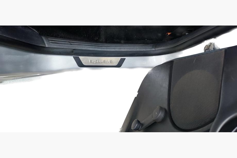 Ford Focus I 1998–2005 Flexill chrome instaplijsten (set van 4) Sport Foto 3