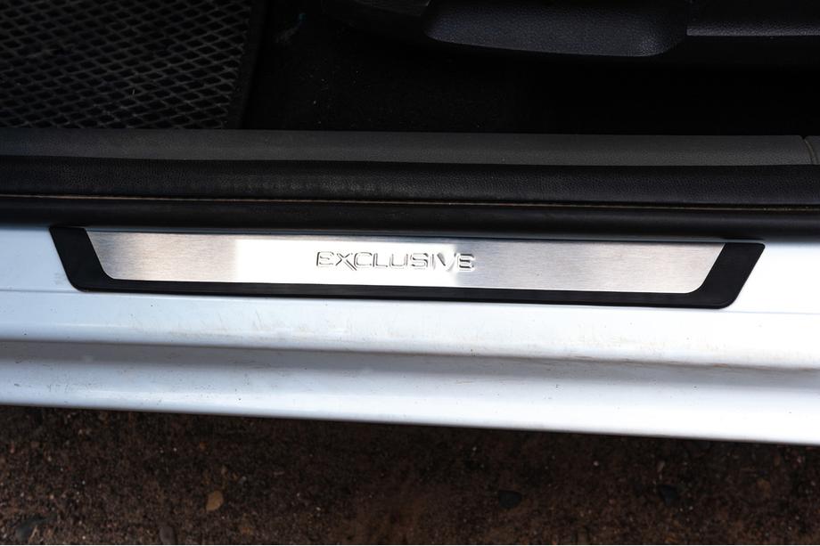 Ford Focus II 2008–2011 Chromen instaplijsten (Flexill, 4 stuks) Foto 2