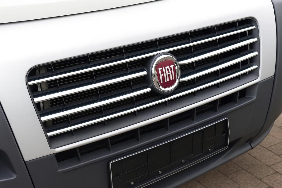 Fiat Ducato 2006–2025 RVS sierlijsten voor radiateurgrille 2006-2014 (6 stuks) Image